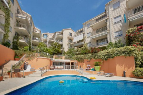 Summer Apartments with pool, Petrovac Na Moru